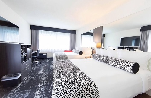 Riverside Hotel | Great Location Near Spokane Convention Center! 2 Pet-Friendly Units