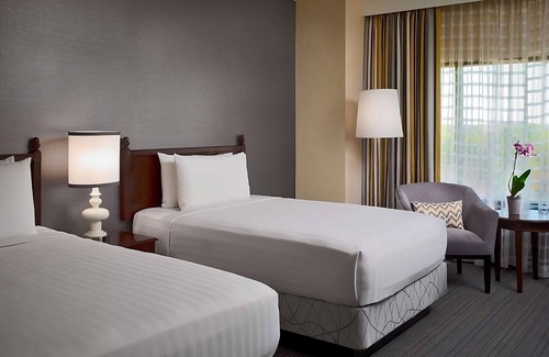 Gwinnett Place Resort | Great Relaxing Overnight Stay! Awesome unit. Near Pirates Cove Adventure Golf
