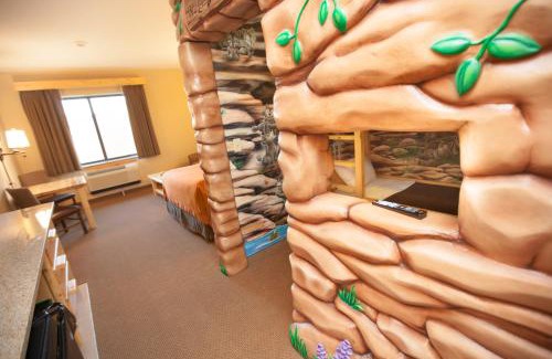 Leominster Hotel | Great Wolf Lodge New England