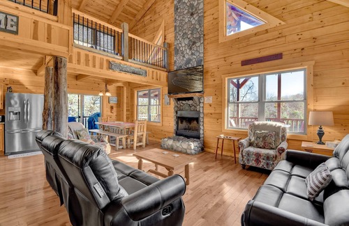Rockbridge Cabin | Green Acres Lodge With Indoor Saltwater Pool