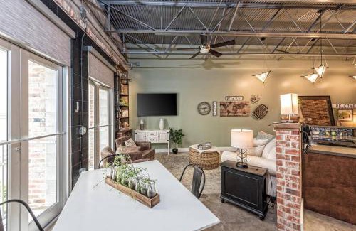 Brazos Apartment | Green Door Lofts -Magnolia Loft, Silos/Downtown