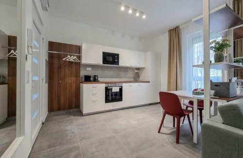 Torokbalint Apartment | Green Home