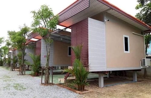 Lan Sak Hotel | Green House Resort Praduyuen