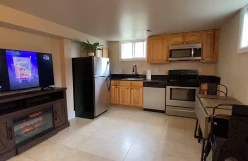 Ravenna Apartment | Green Lake hidden unit