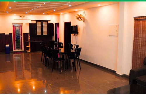 Maraiyur Hotel | Green Mount Residency