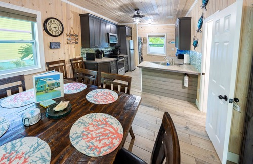 Spanish Wells House | Green Turtle/Beach/Free GolfCart/Kayak/Umbrella/Chairs/Quiet Dead End