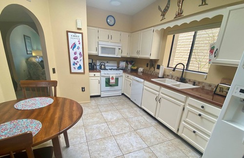 Desert Hills IV House | Green Valley Casita - View !