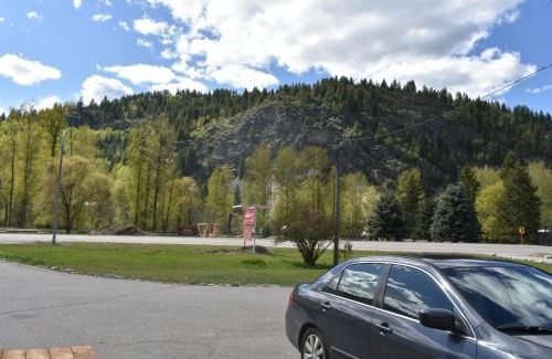 Greenwood Hotel | Green View Motel and RV Park