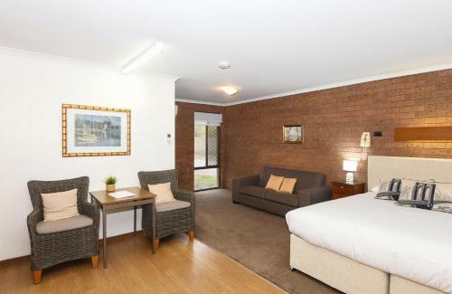 Corowa Hotel | Greenacres Motel
