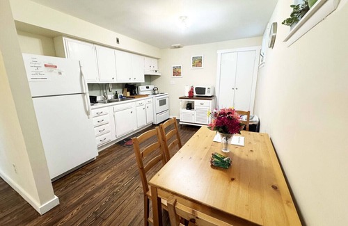 Greenfield Apartment | Greenfield Gem, Free On-street Parking