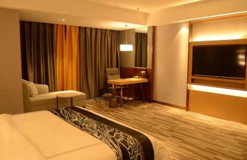 Decheng District Hotel | GreenTree Eastern Hotel Dezhou Qingyun Yingcai Road Financial Building
