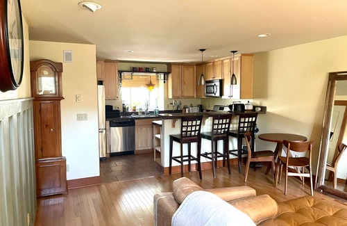 North College Park House | Greenwood Getaway