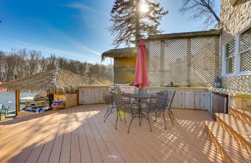 Hewitt House | Greenwood Lake Cottage with Shared Dock and Hot Tub!