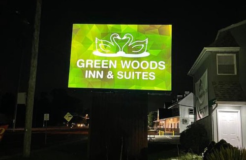 Berlin Hotel | Greenwoods inn & Suites