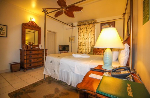 Kingstown Hotel | Grenadine House
