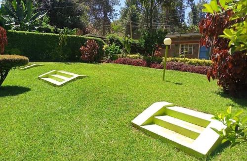 Meru House | Greton Holiday Villa