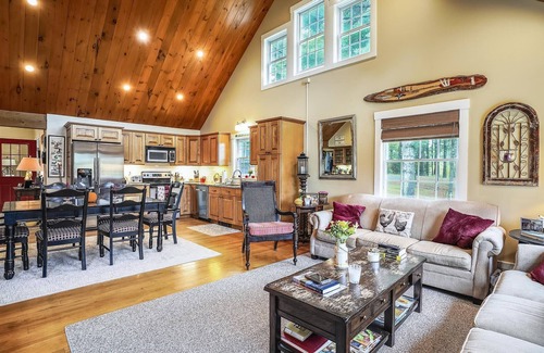 Morrisville House | Grey Goose Farm: 5 br, wood fireplace, a/c & private pond!
