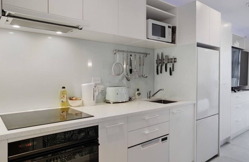 Newton Apartment | Greys Urban Escape with Spa, Pool & Gym