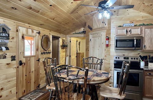 West Union Cabin | Griffis Game Hunting and/or Getaway