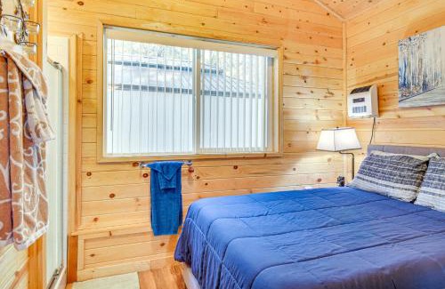 Show Low House | Grill, Fire Pit Pet-Friendly Lakeside Cottage!