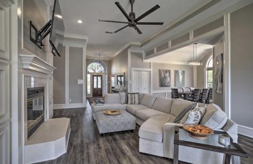 Walden on Lake Conroe House | Grills and Boat Dock Comfy Cove on Lake Conroe