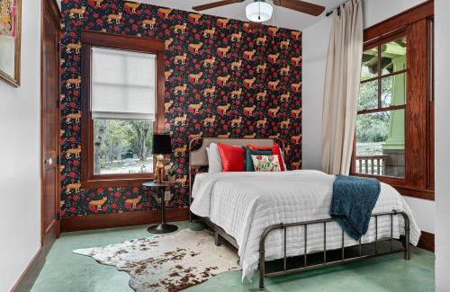 Austin House | Grit&Grace Ranch - Private Resort Style Pool & Spa