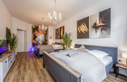 Zentrum-Nord Apartment | Große 3 Schlafzimmer Unterkunft mit Küche, Bad, Waschmaschine & Balkon am Zoo