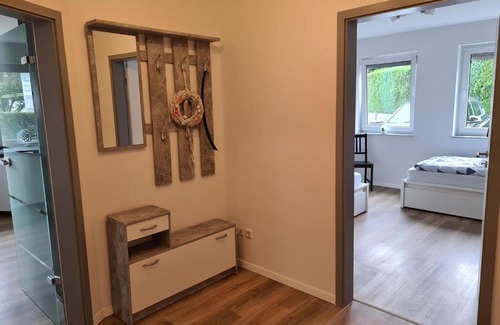 Altenrath Apartment | Große Ferienwohnung Nähe Flughafen Köln Bonn
