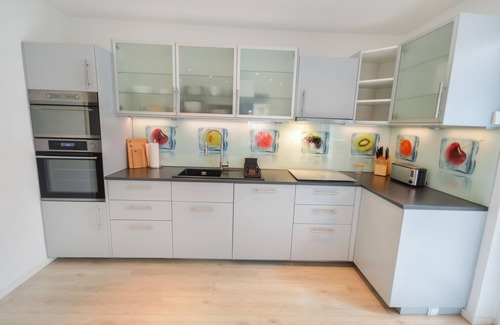 Guetersloh Apartment | Großzügige & Moderne Wohnung Wifi Terrasse