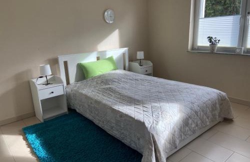 Tucheim Apartment | Großzügige Wohnung mit Schreibtischarbeitsplatz in Genthin OT Tucheim