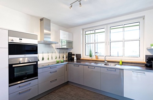Kulmbach Apartment | Großzügiges Helles Penthouse mit Balkon in Ruhiger Lage