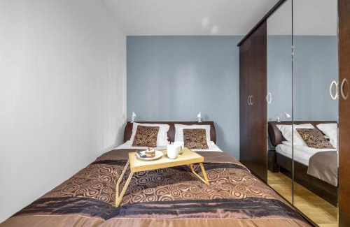 Praga Poludnie Apartment | Grochów Apt - Terrace, Parking - By Rentujemy