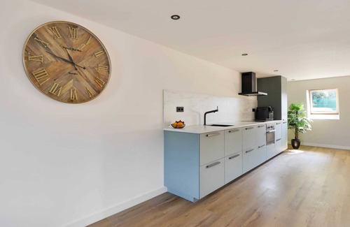 Wenum-Wiesel House | Groep Accommodatie Voor 8 Personen Vlakbij Paleis het Loo en Kroondomein het Loo