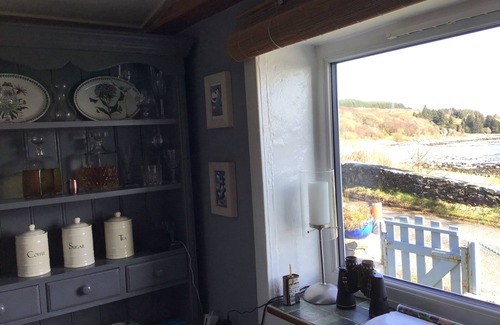 Gigha Cottage | Grogport Cottage (pet friendly) offers wonderful self catering acc nr Carradale