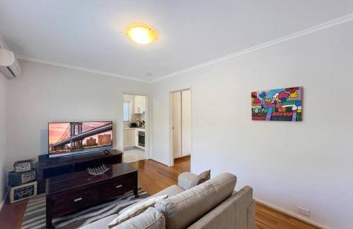 Elsternwick Apartment | Ground floor one bedroom apartment in Elsternwick