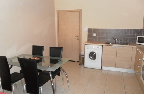 Pyla Apartment | Ground floor with garden, luxury apartment, sleeps 4, tennis courts, wifi. A/C