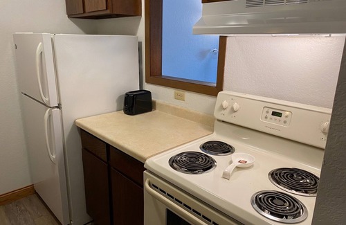 Blue Earth Apartment | Ground level near parks and hospital