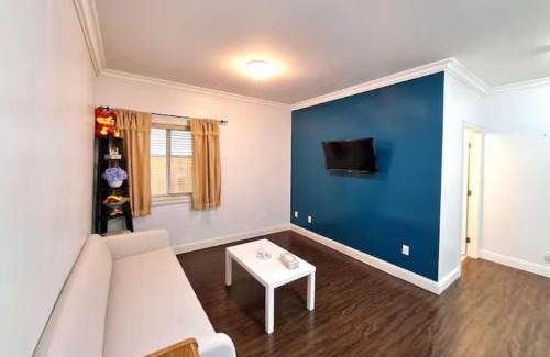 Guildford Apartment | Ground Lvl Entire Guest Suite w/Private Entrance