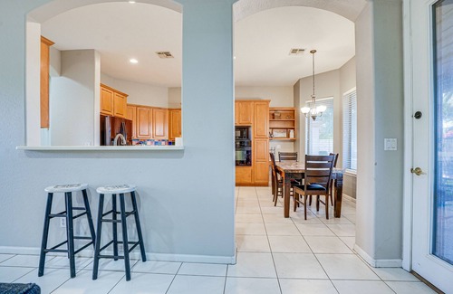 Palm Valley House | Group Getaway w/Pool & Putting Green in Goodyear