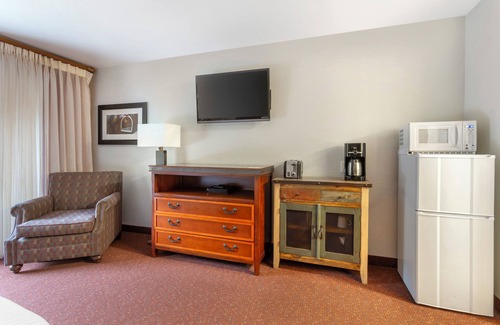 Kohls Ranch Apartment | Group Outdoor Travel, Near Mazatzal Casino, Pool, Restaurant