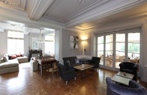 Wanze House | Group Villa with Pool & Sauna