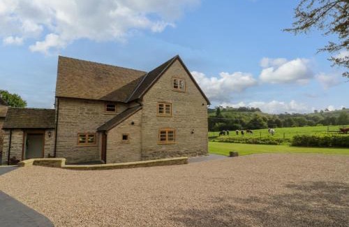 Wall-under-heywood House | Grove Farm
