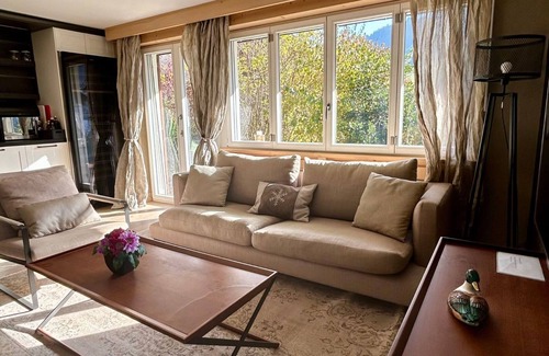 Gstaad Apartment | Gstaad Luxurious Flat With Terrace & Stunning Views