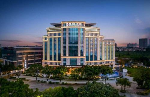 Panyu Hotel | Guangzhou Elegant International Hotel Panyu Square Metro Station Branch - Free Shuttle Bus to Canton Fair Complex During Canton Fair Period & Free Deliver Service to Guangzhou Baiyun International Airport