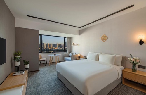 Beijing Road Hotel | Guangzhou Hotel - Free shuttle bus to exhibition center during Canton Fair period