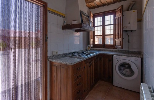 Alcaraz Cottage | Guard House with Spa and shared pool