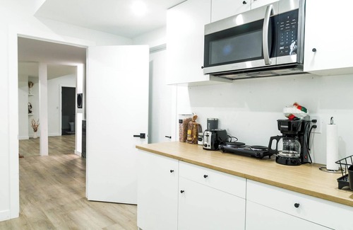 West St. Paul House | Guest Basement Suite on River