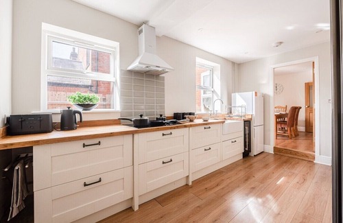 Ipswich House | Guest Homes | Sherrington Road Abode