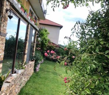 Kribul House | Guest House Agush