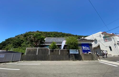Mihama House | Guest house & Bar Diamond Head